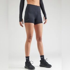 Nike Run Dri-FIT Women’s Bike Shorts Medium Black Lined Reflective NWOT